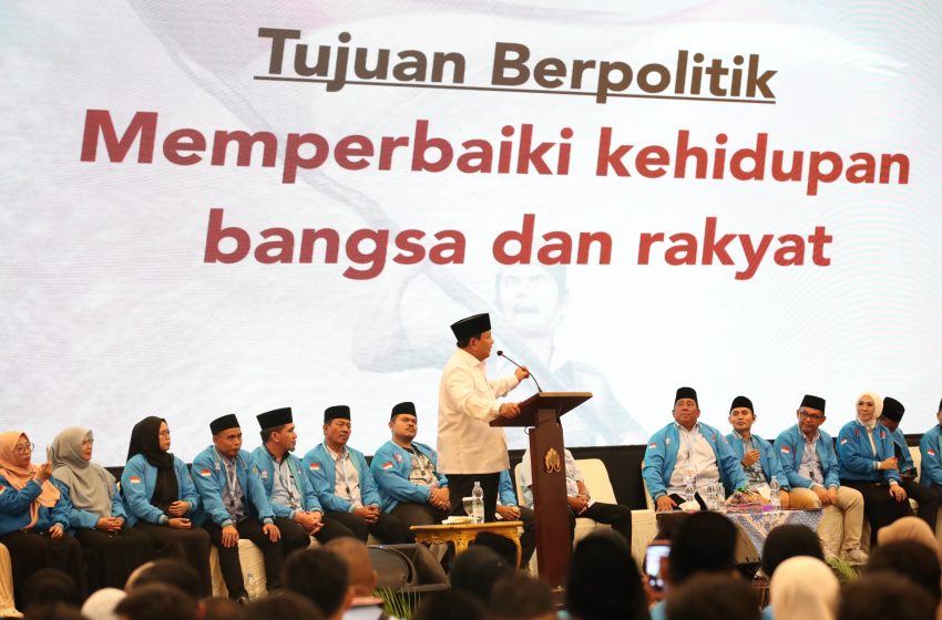  Momen Prabowo Berpantun: Kalau Ada yang Memfitnah, Menjelekkan, Kita Doakan Saja