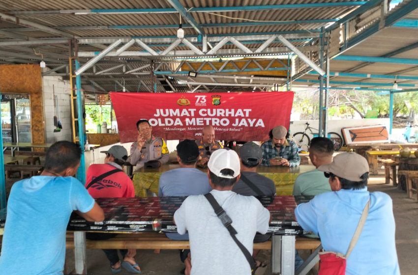  Kapolres Kepulauan Seribu Ajak Masyarakat Sukseskan Pemilu 2024 dalam Giat “Jumat Curhat” di Pulau Pari