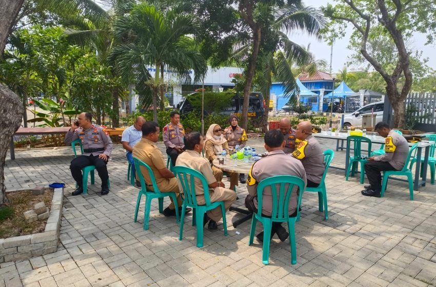  Kapolres Kepulauan Seribu Gelar Coffee Morning Bersama Kasudin KPKP Kepulauan Seribu Bahas Permasalahan Nelayan