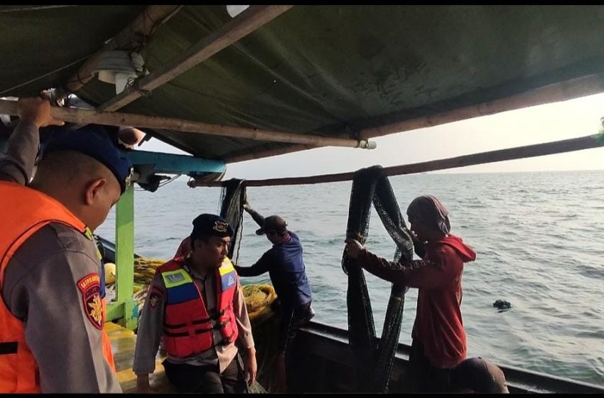  Team Patroli Satpolair Polres Kepulauan Seribu Menggelar Giat Patroli Laut Dialogis di Pulau Pramuka