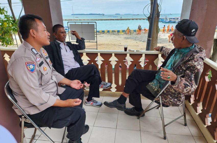  Bhabinkamtibmas Pulau Pramuka Ajak Warga Sukseskan Pemilu 2024: Damai, Bebas, dan Aman