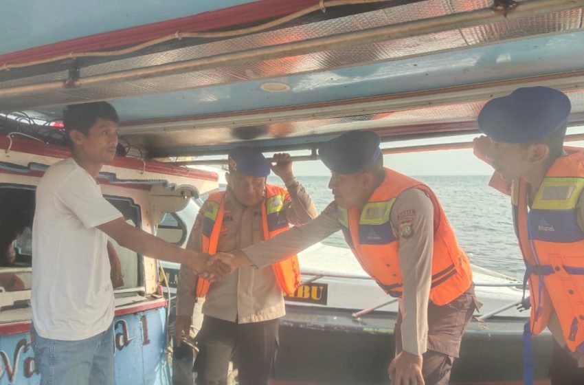  Team Patroli Satpolair Polres Kepulauan Seribu di Pulau Onrust: Himbau Kamtibmas dan Sukseskan Pemilu 2024