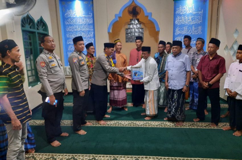  Kapolsek Kepulauan Seribu Selatan Tunjukkan Kehumanisan dengan Berikan Pompa Listrik untuk Masjid Nurul Hidayah