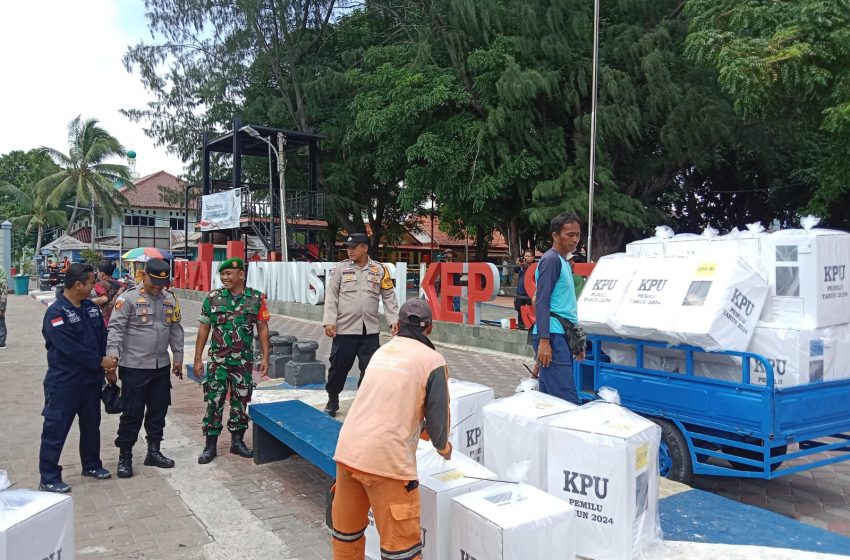  Netralitas TNI/Polri Terjaga dalam Pengamanan Kedatangan Logistik Pemilu 2024 di Pulau Pramuka