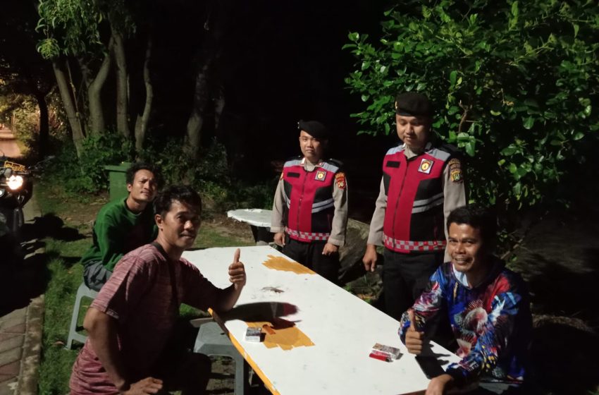  Patroli Malam Dialogis Polsek Kepulauan Seribu Selatan di Pulau Tidung