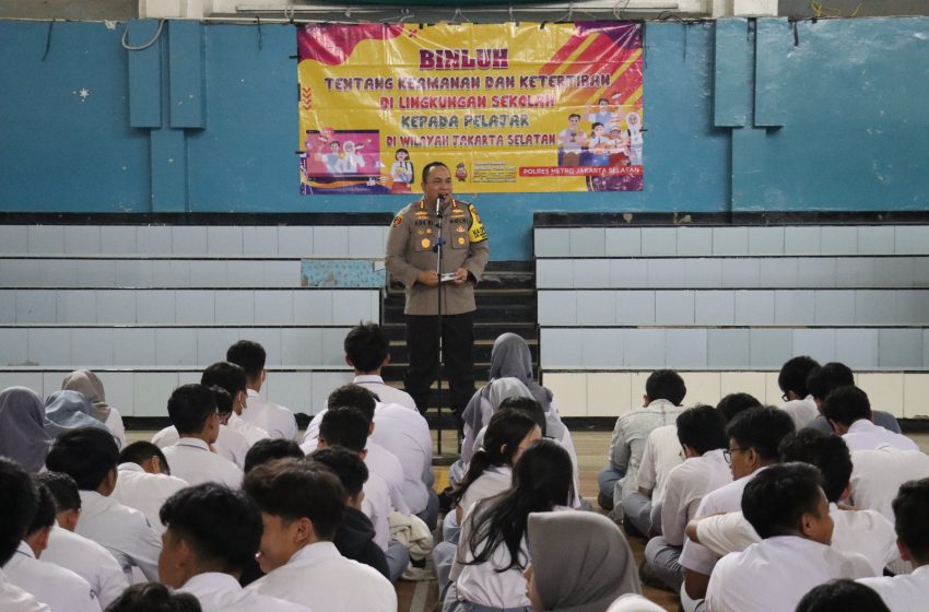  Gandeng Artis Ibukota, Polres Metro Jakarta Selatan Berikan Edukasi “Stop Bullying” di Sekolah Labschool