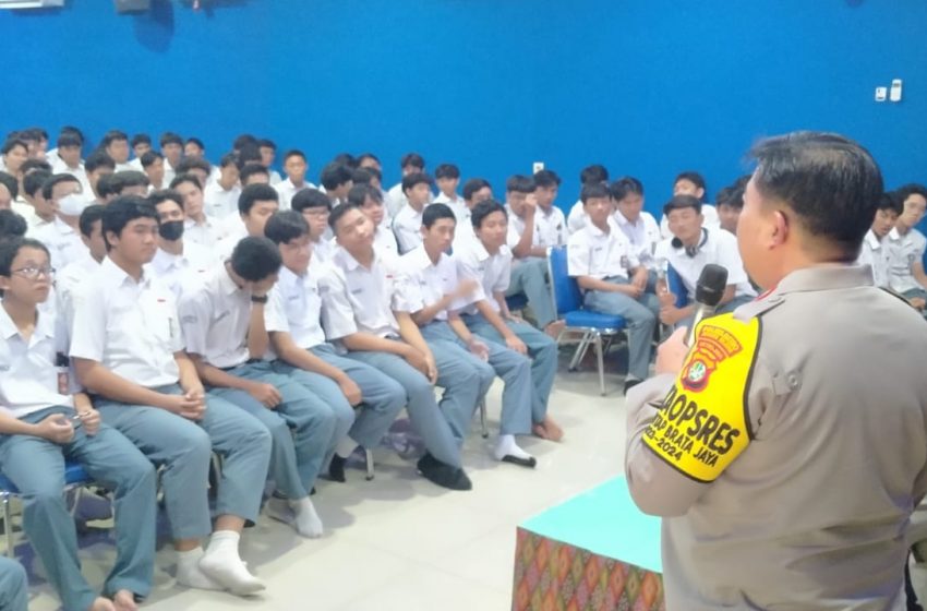  Cegah Perundungan Polres Metro Jakarta Selatan Sosialisasi “Stop Bullying” di Sekolah SMA 74 Jakarta