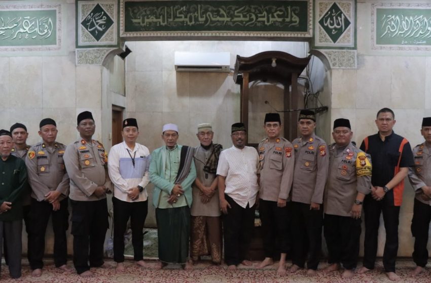  Safari Ramadhan, PJU Polda Metro Jaya Tarawih Keliling Pererat Silaturahmi dengan Masyarakat