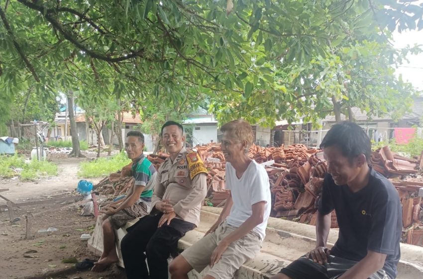  Aipda Sahrizal Sambangi Tokoh Masyarakat Pulau Kelapa: Himbau Waspada Terhadap Paham Radikal Pasca-Pemilu
