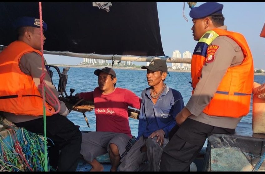  Team Patroli Satpolair Polres Kepulauan Seribu Gelar Patroli Laut Dialogis di Perairan Pulau Untung Jawa
