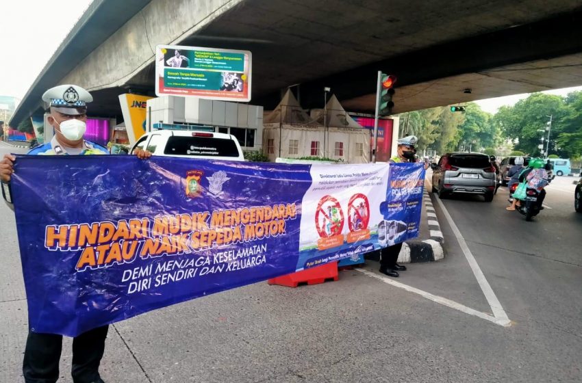  Satlantas Jakarta Barat Gencar Lakukan Edukasi Keselamatan Jelang Idul Fitri 1445 H