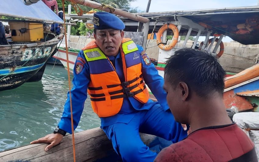  Patroli Laut Dialogis Satpolairud Polres Kepulauan Seribu Meningkatkan Keselamatan dan Kamtibmas di Perairan Kepulauan Seribu