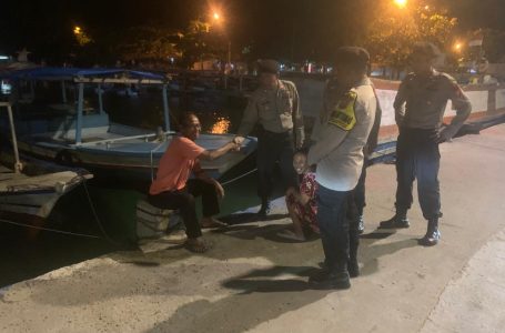 Patroli Malam Polsek Kepulauan Seribu Utara: Memperkuat Antisipasi Gangguan Kamtibmas dan Himbau Warga Waspadai Hoax Pasca-Pemilu