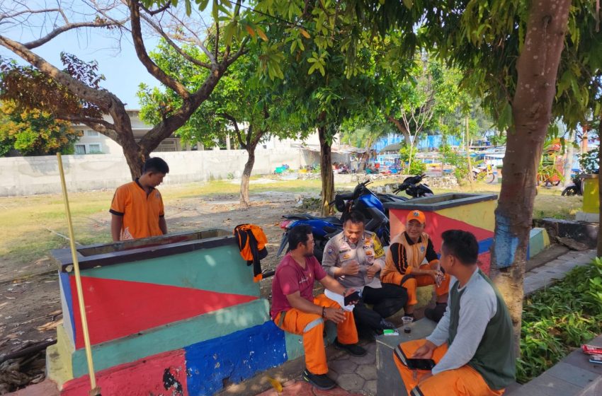  Bripka Marwansyah Terus Membangun Hubungan Baik antara Polisi dan Masyarakat Pasca Pemilu 2024 di Pulau Pramuka