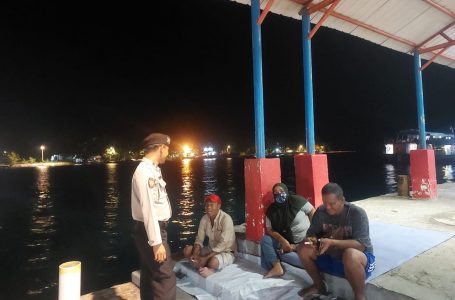 Patroli Malam “Perintis Presisi” Polsek Kepulauan Seribu Utara Patroli Sambang untuk Antisipasi Gangguan Kamtibmas di Pulau Pramuka