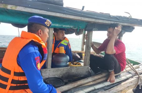 Patroli Satpolairud Polres Kepulauan Seribu Tingkatkan Kesadaran Keselamatan Laut dan Antisipasi Kejahatan dengan Kapal Patroli