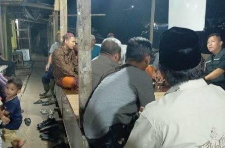 Kasat Reskrim Polres Pelabuhan Tanjung Priok Laksanakan Sambang Satkamling Dengan Warga Pluit Muara Angke