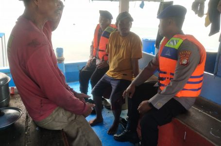 Patroli Laut Dialogis Satpolairud Polres Kepulauan Seribu: Himbauan Keselamatan dan Pencegahan Kejahatan di Laut