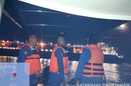 Patroli Malam Satpolairud Polres Kepulauan Seribu: Cegah Kejahatan di Perairan Kepulauan Seribu
