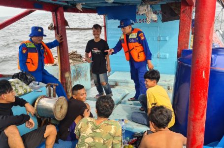 Patroli Satpolairud Polres Kepulauan Seribu Berikan Himbauan Keselamatan dan Antisipasi Kejahatan di Perairan