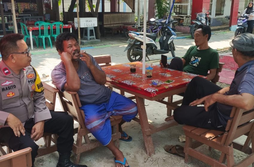  Bhabinkamtibmas Pulau Pari Jalin Silaturahmi dan Sosialisasikan Call Centre POLRI 110