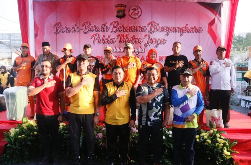  Sambut Hari Bhayangkara Ke-78, Polda Metro Jaya Gelar Bersih-Bersih Bersama Forkopimda DKI