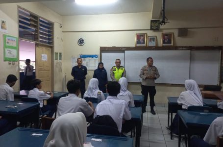Police Goes To School Di SMP Negeri 118 Jakarta