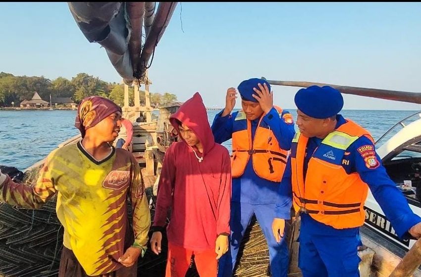  Satpolairud Polres Kepulauan Seribu Patroli Laut Dialogis, Himbau Nelayan Hindari Ilegal Fishing
