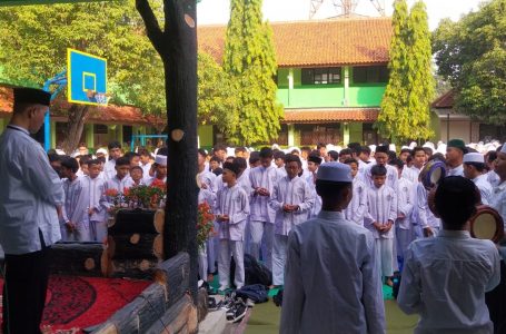 Peringatan Maulid Nabi Muhammad SAW di SMP 23 Jatikramat Sampaikan Pesan,  Hindari Tawuran dan Narkoba