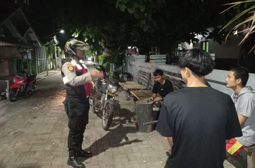  Polsek Kepulauan Seribu Selatan Gelar Patroli Malam Antisipasi Gangguan Kamtibmas Jelang Pilkada 2024