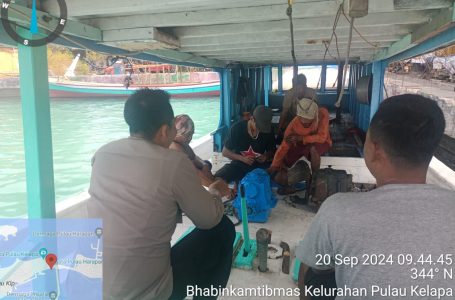 Bhabinkamtibmas Pulau Kelapa Sambangi Nelayan, Jalin Silaturahmi dan Imbau Jaga Kamtibmas Jelang Pilkada 2024