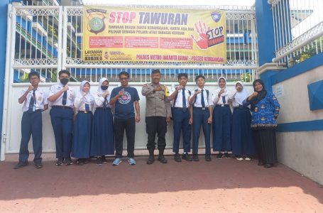 Polsek Kembangan Gencarkan Kampanye Anti Tawuran di Sekolah dan Pusat Keramaian