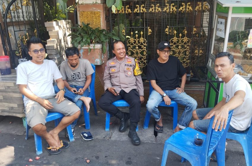  Bhabinkamtibmas Manggarai Selatan Jalin Silaturahmi dan Jaga Kondusifitas Kamtibmas Jelang Pemilukada