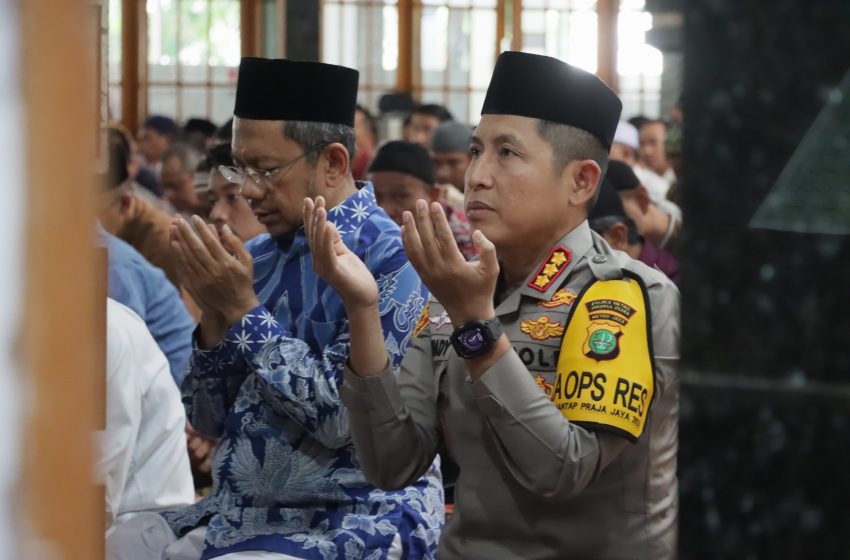  Kapolres Metro Jakut dalam Rangka Jumat Curhat dan Jumat Keliling di Kelapa Gading